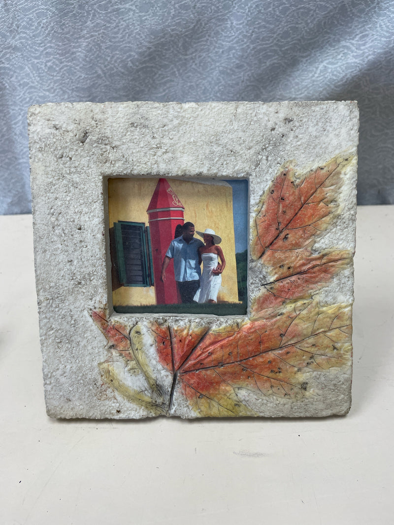 STONE FALL LEAF FRAME