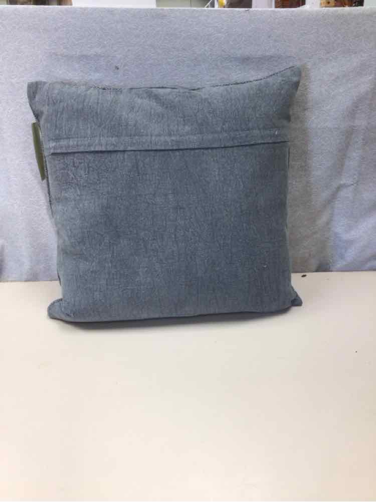 GREY THROW PILLOW