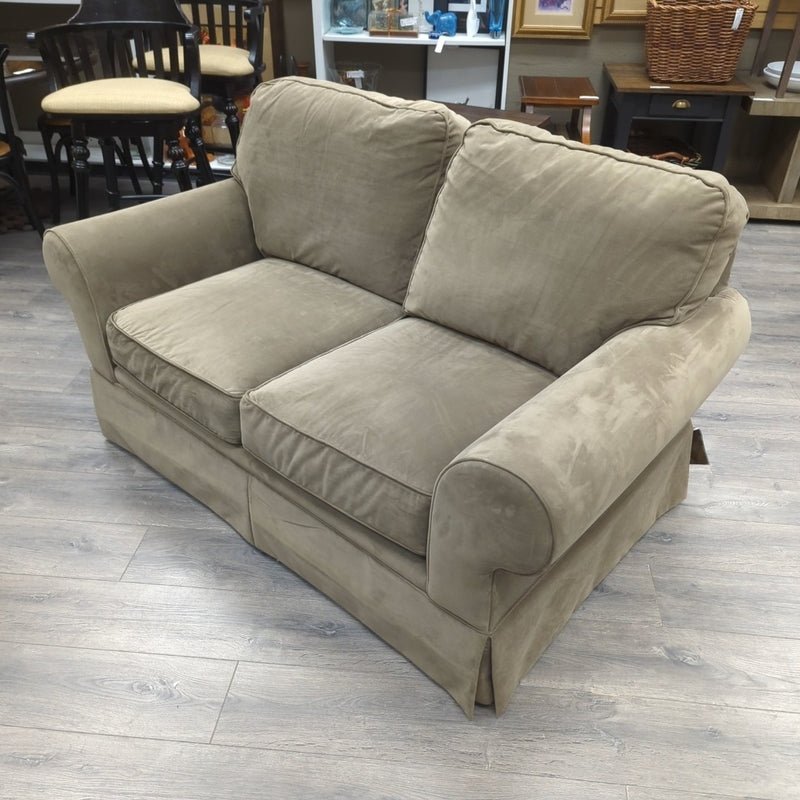 BROWN BROYHILL LOVESEAT