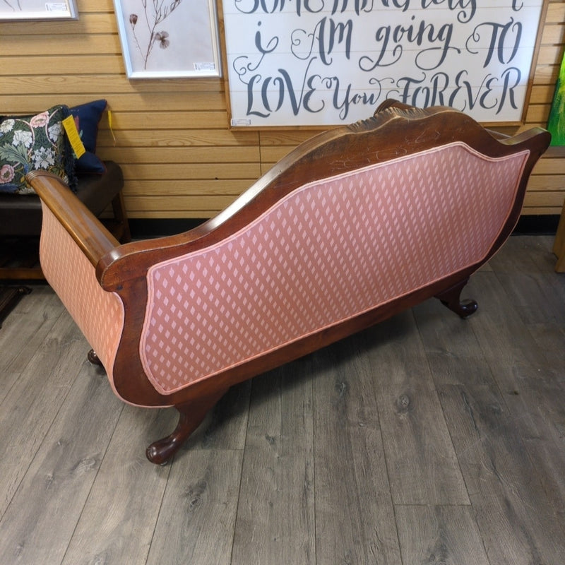ANTIQUE PINK LOVESEAT
