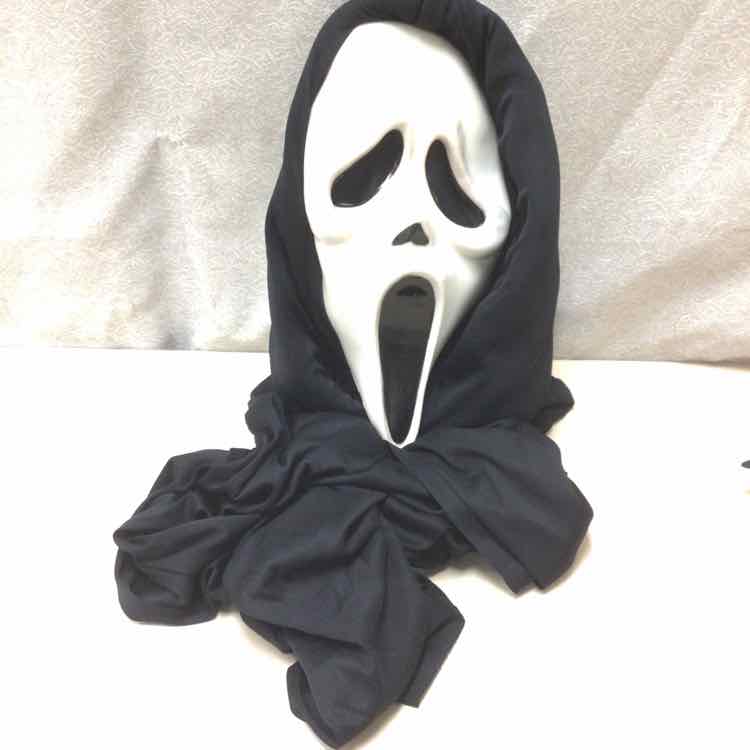 SCREAM OUTFIT W/BLACK CLOTH