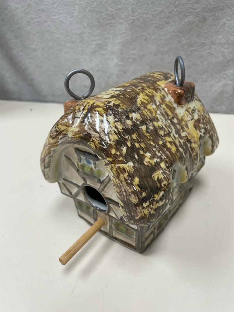CERAMIC BIRDHOUSE W/CORK