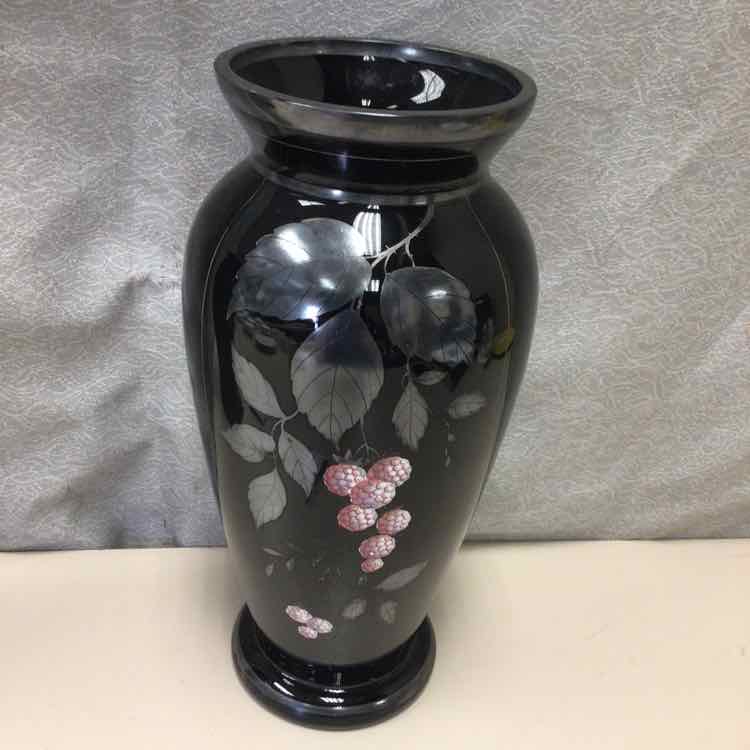 BLACK VASE W/BERRY PAINTING