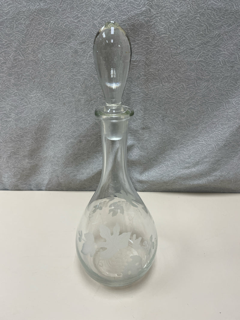 ETCHED LIDDED GLASS DECANTER