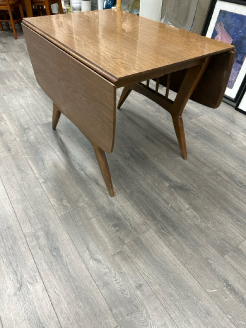 WOOD DROPLEAF TABLE W/3 LEAVES