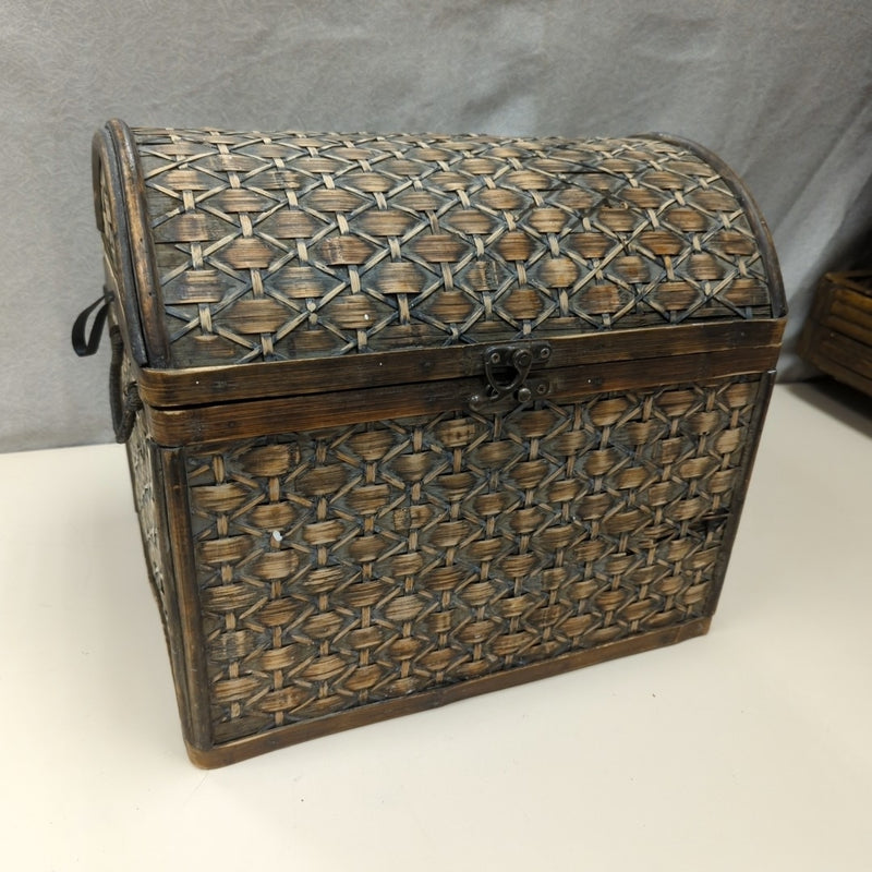 LIGHT BROWN DISTRESSED CHEST