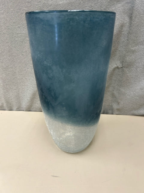 BLUE/CLEAR CRACKLY VASE