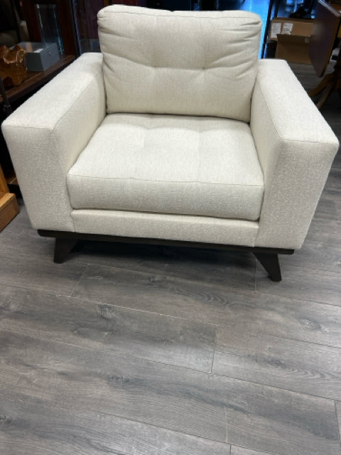 WHITE FABRIC ARMCHAIR