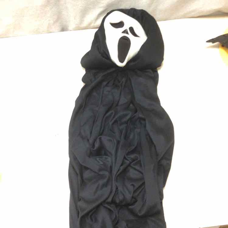 SCREAM OUTFIT W/BLACK CLOTH