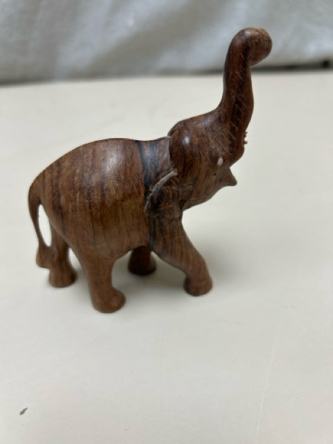 BROWN WOOD ELEPHANT STATUE