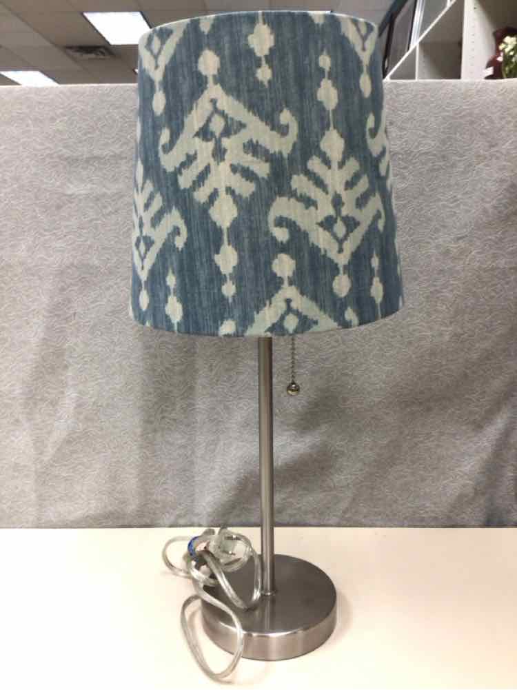 BLUE WHITE SHADE TABLE LAMP