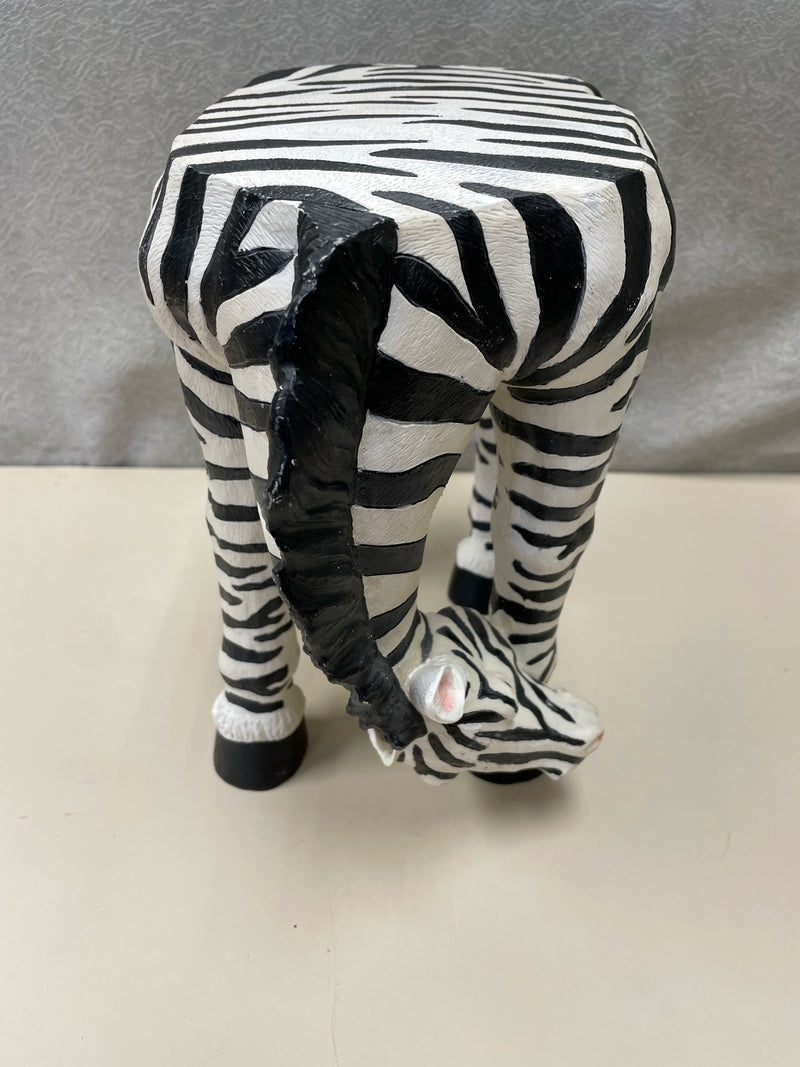 AFRICAN ANIMAL STOOL DECOR