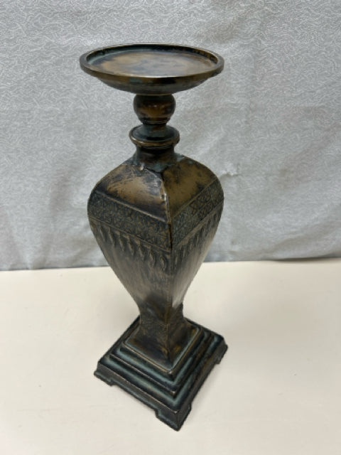 BRONZY METAL CANDLE STAND