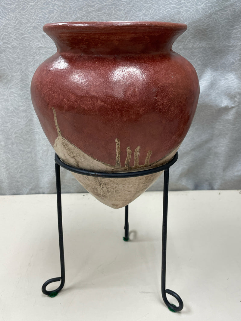 RED CERAMIC VASE ON STAND