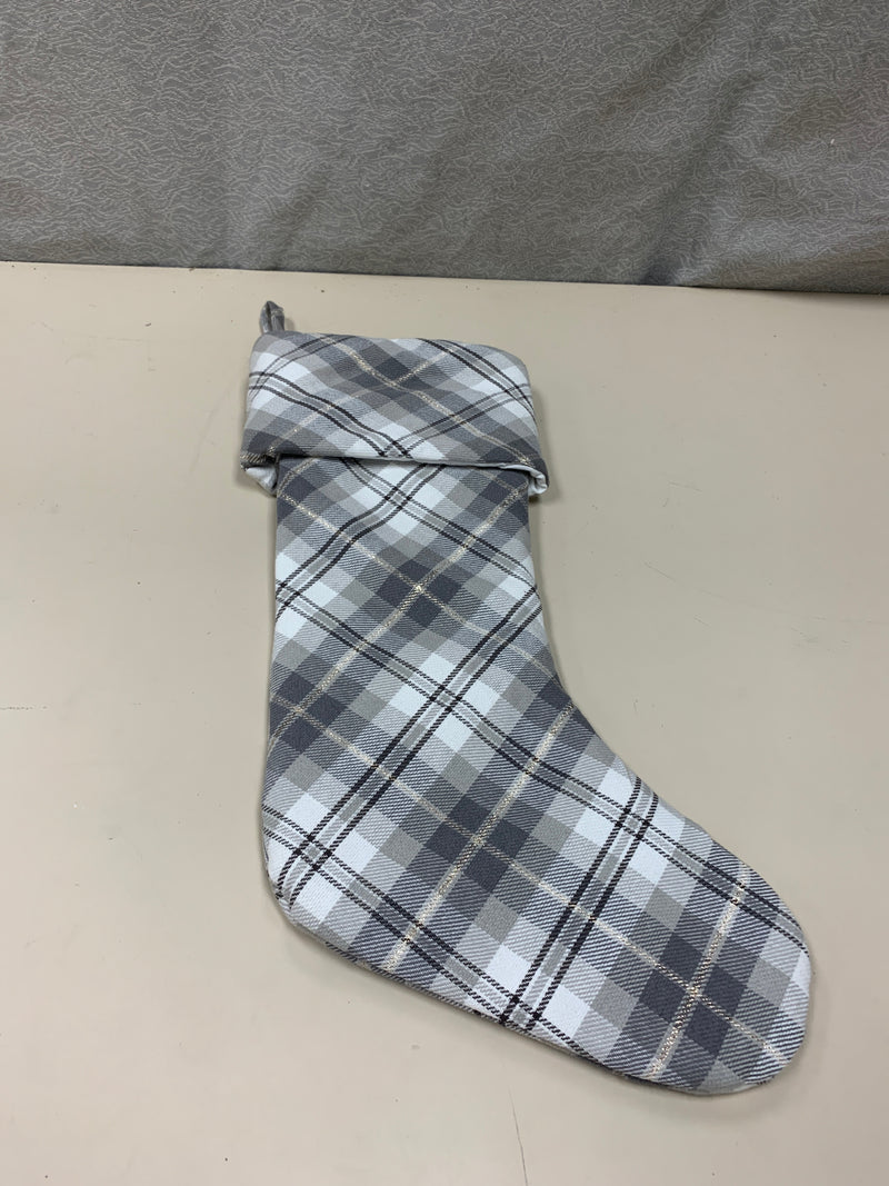 GRAY WHITE PLAID STOCKING