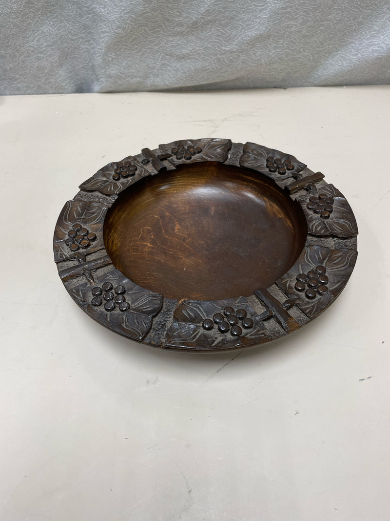 WOOD CARVED ASHTRAY