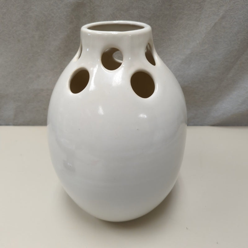 CREAM "METEOR" VASE