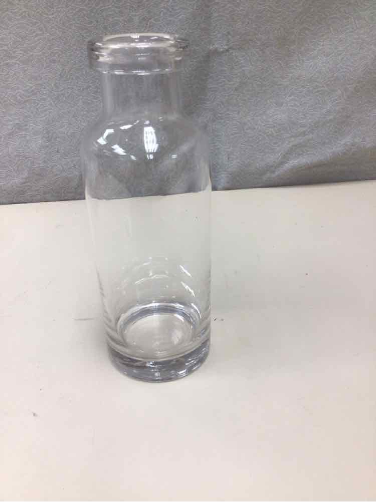 CLEAR GLASS DECANTER