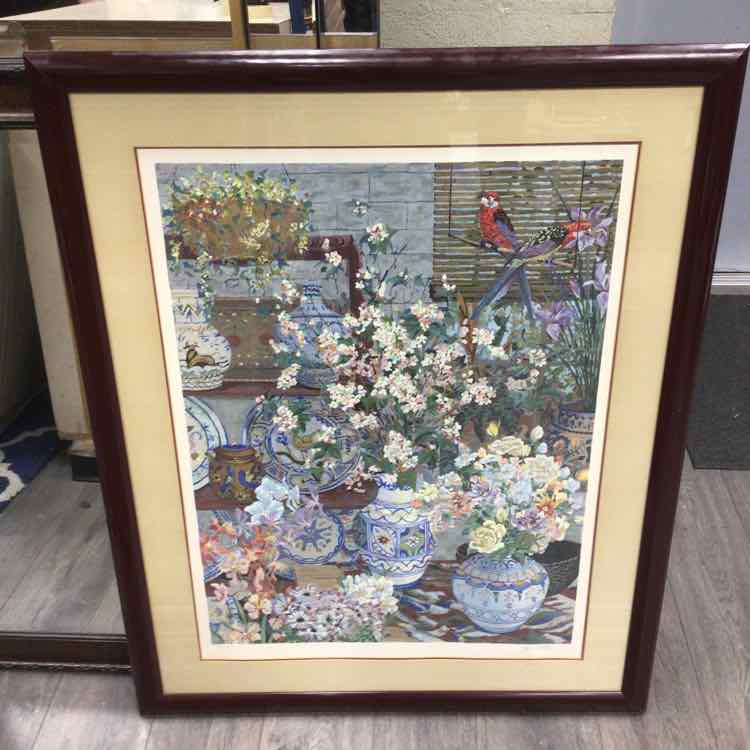 FLORAL POTTED PLANT W/PARROTS
