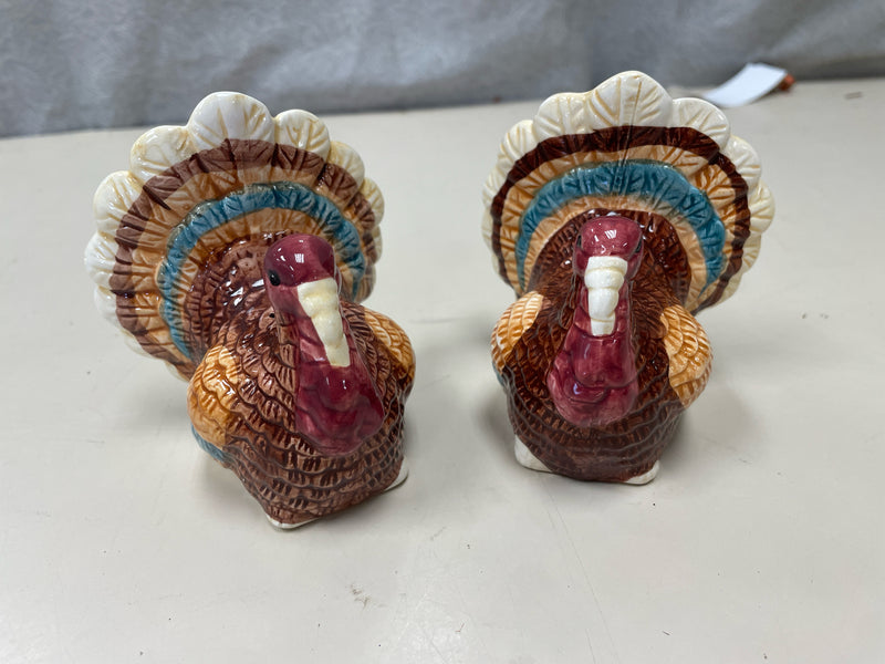 2 PIECE TURKEY S & P SHAKERS