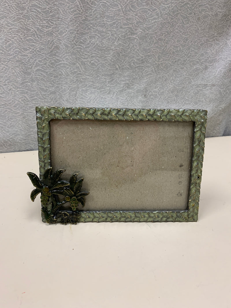 6 X 4 TREES W/ ELEPHANT PIC FRAME