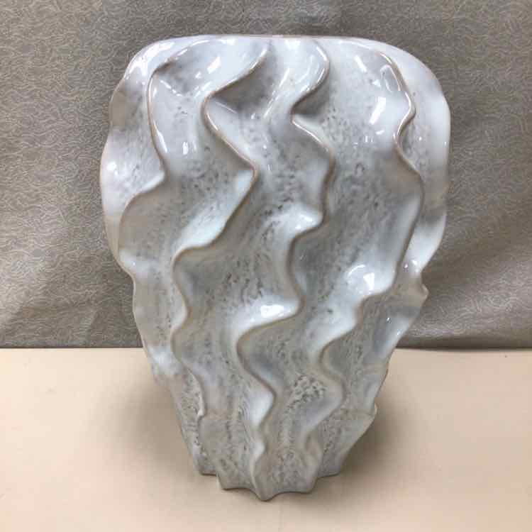 WAVY TEXTURE TALL VASE