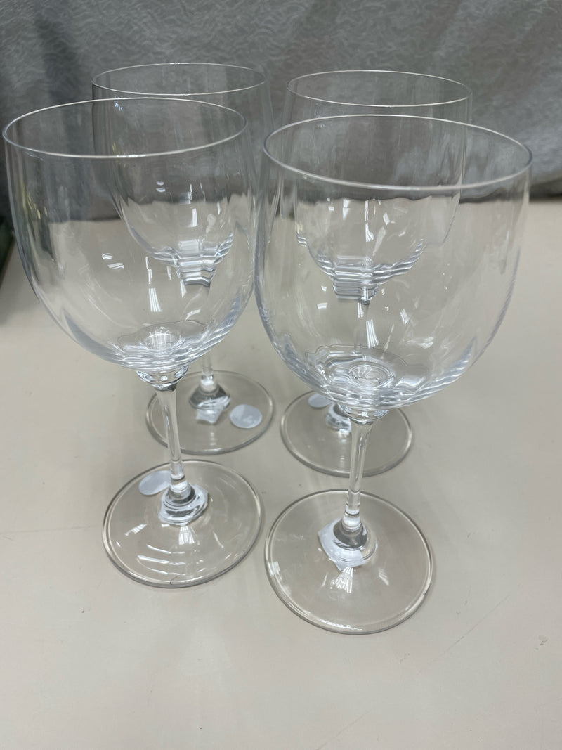 4 CLEAR GLASS WINE GLASSES