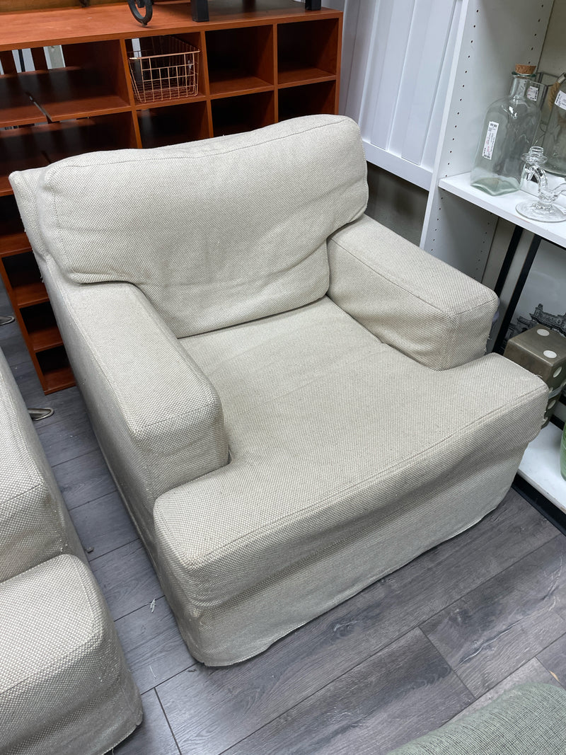 BEIGE ACCENT CHAIR