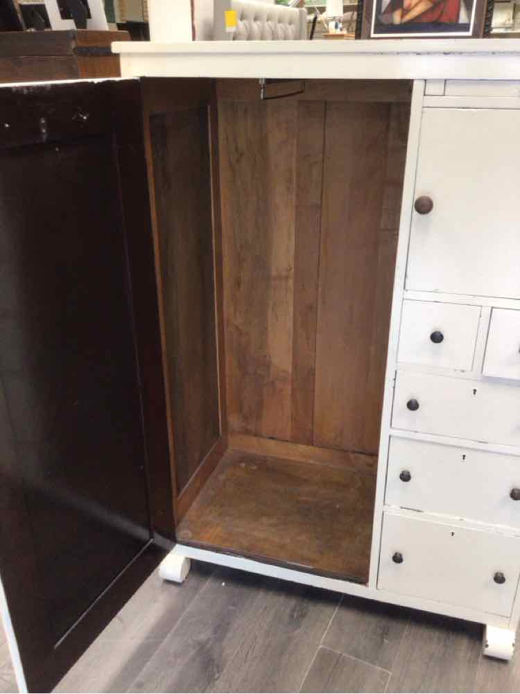 LARGE 5 DRAWER CREAM WARDROBE