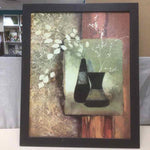 VASE W/WHITE FLORAL ARNG