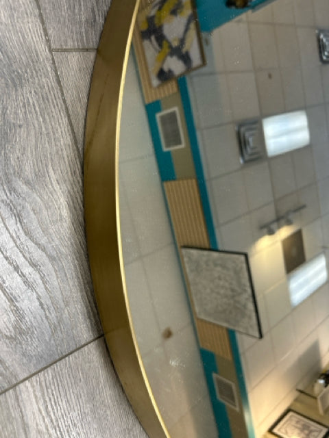 LARGE ROUND GOLD FRAME MIRROR