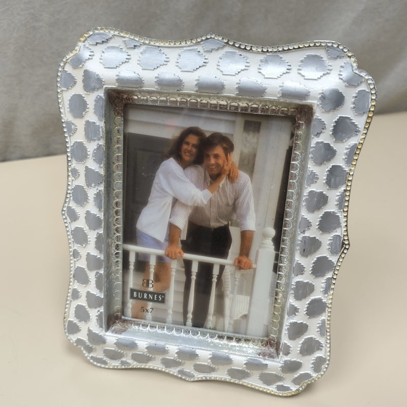 5 X 7 PIC FRAME WITH PATTERN