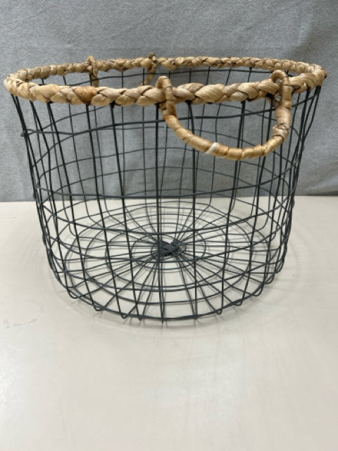 WEAVE METAL WIRE BASKET