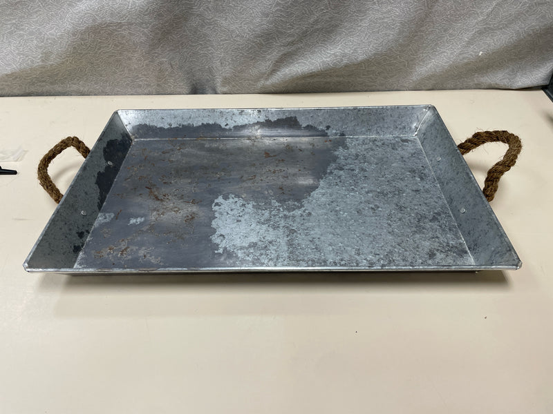 METAL TRAY W/ROPE HANDLES