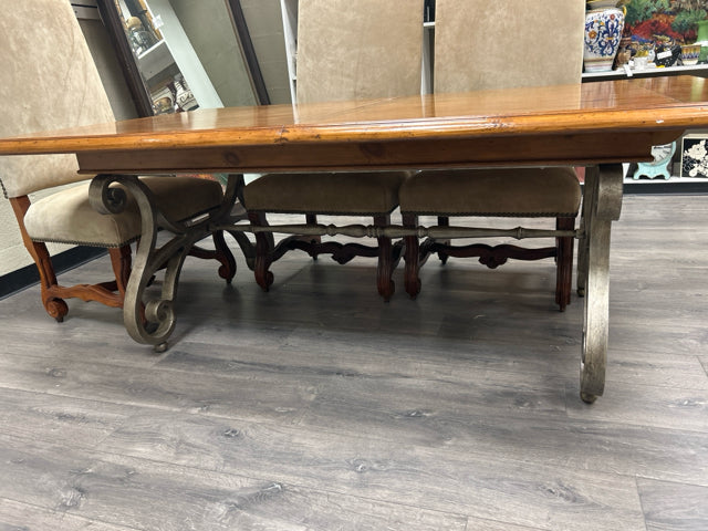 VANGUARD WD TOP Table W/6 CHAIRS