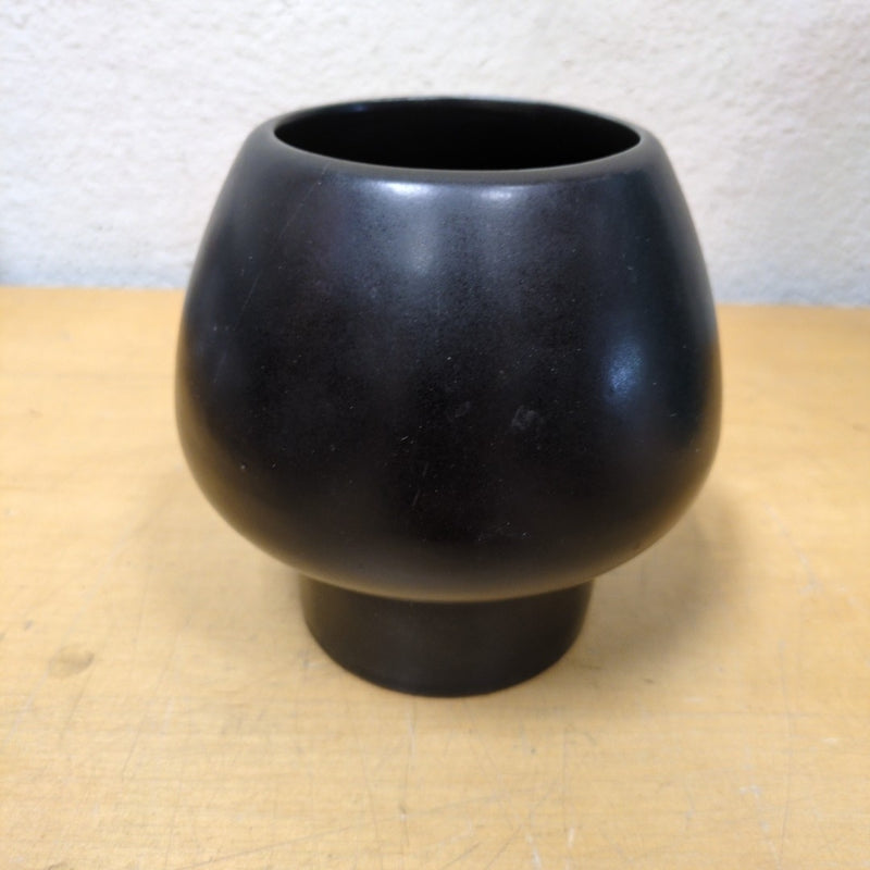 BLACK VASE