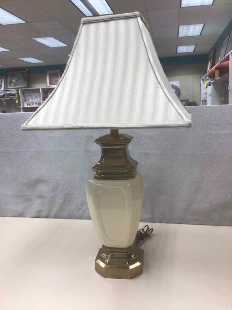 WHITE/GOLD TABLE LAMP WITH STRIPPED SHADE