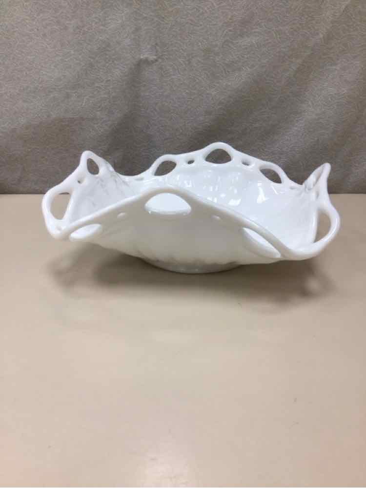 WHITE WAVY BOWL W/HOLES