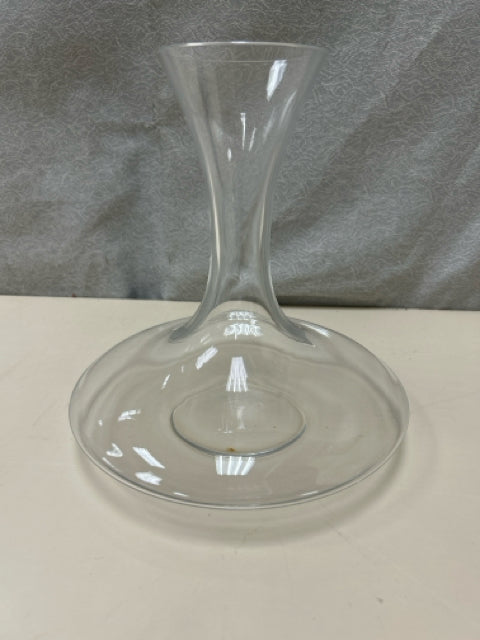 CLEAR GLASS DECANTER
