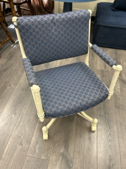 6 PURPLE UPHOL METAL CHAIRS