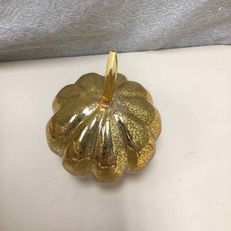 SMALL GOLD LIGHT-UP PUMPKIN