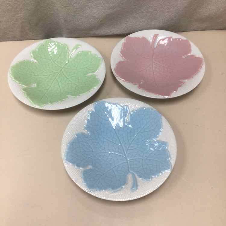 3 MULTICOLOR LEAF PLATES