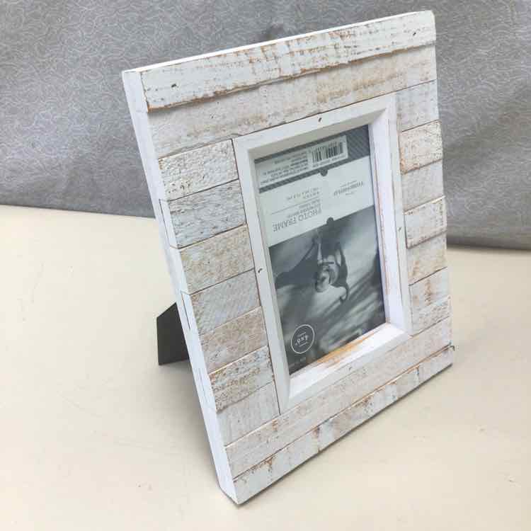 RUSTIC WOOD PIC FRAME