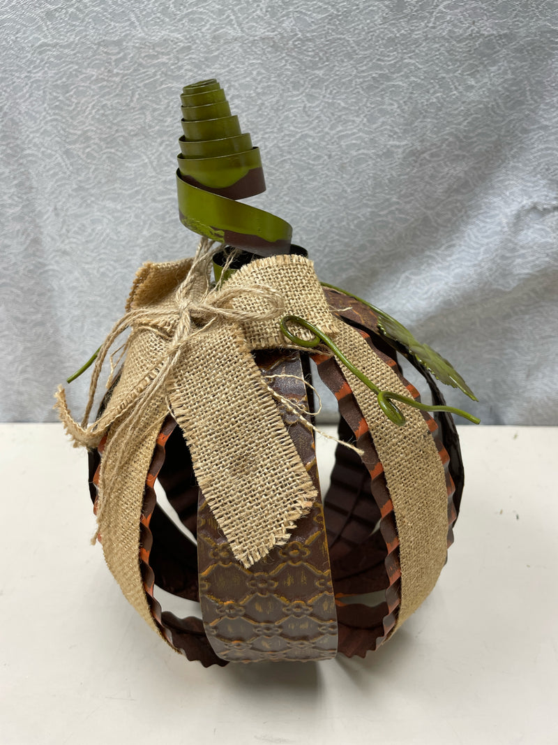 METAL RIBBON PUMPKIN