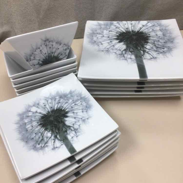 18 PIECE DANDELION DISH SET