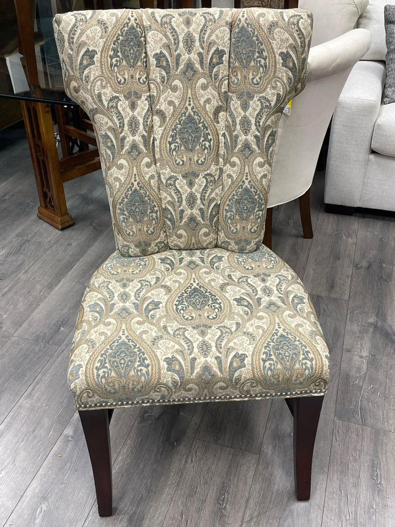 BLUE CREAM SIDE CHAIR