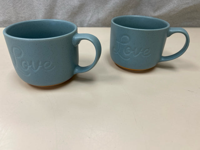 2 CERAMIC "LOVE" MUGS