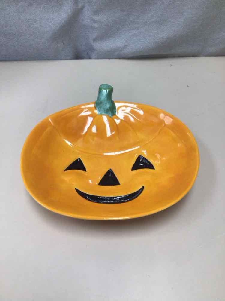 LARGE JACK-O-LANTERN DISH