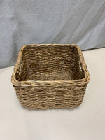 BEIGE WOVEN BASKET