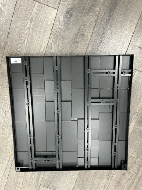 ADJUSTABLE MULTI-MIRROR PANELS